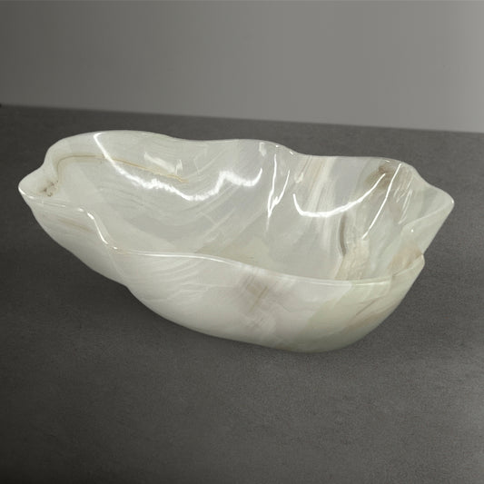 Hand-Carved Onyx Bowl – Elegant Natural Stone Decor